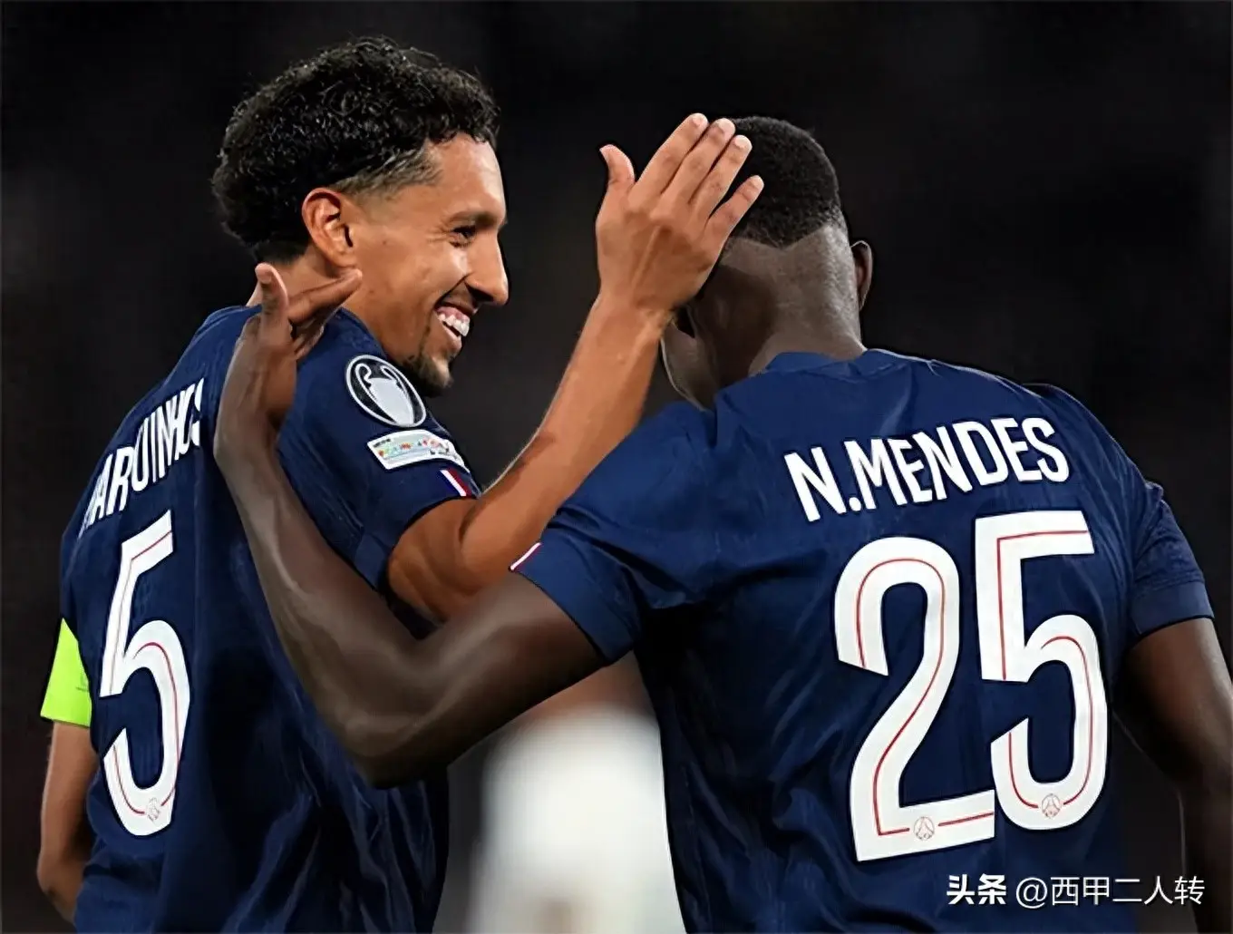 里程碑夜！波尔图官宣签约，欧冠赛后刷纪录，媒体盛赞，高层口径保持一致