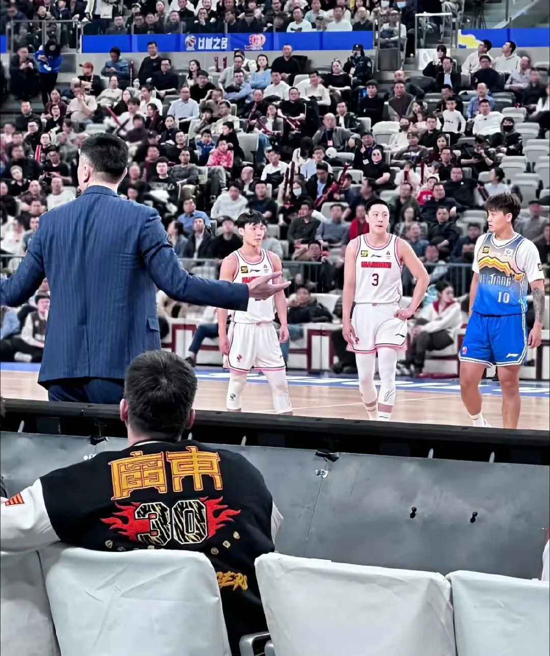 广东宏远发布备战花絮，今晚远射贴柱，法国杯任务艰巨，控场能力受关注的简单介绍